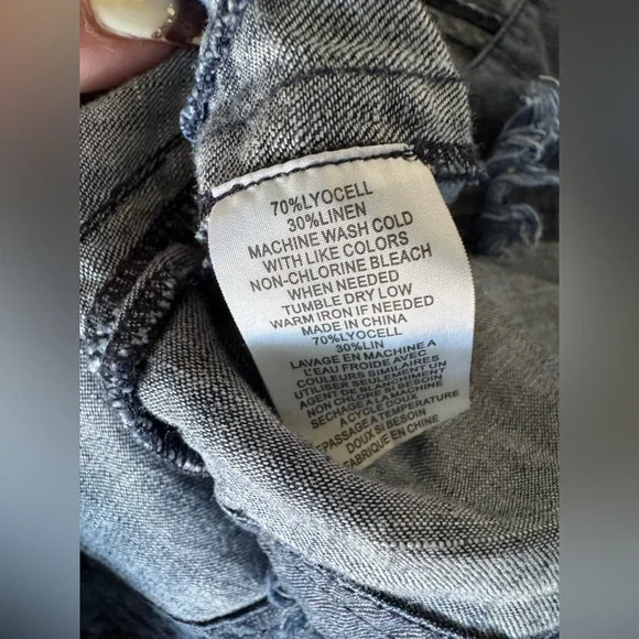 🌺Trina Turk Freyed Blue Top - Picture 8 of 8